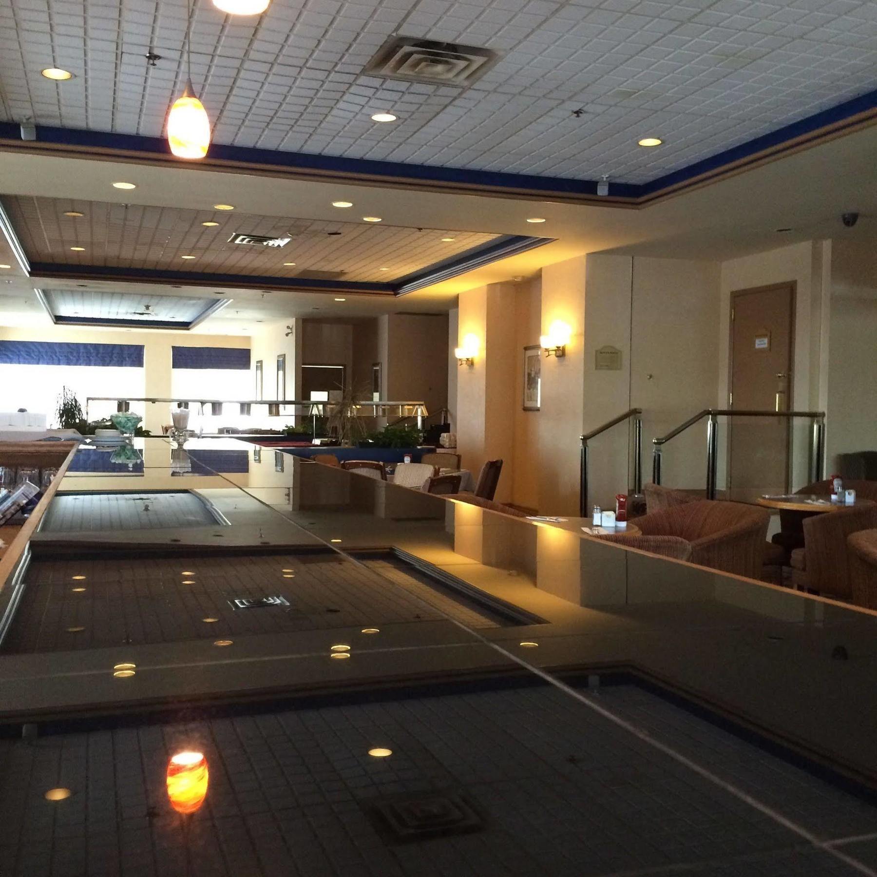 Four Points By Sheraton Toronto Airport East Exterior photo